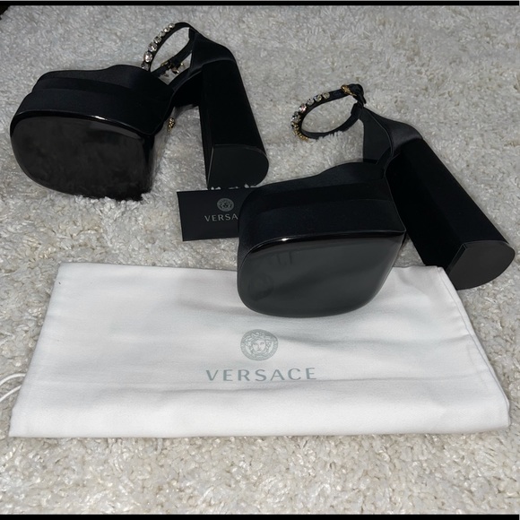 Versace Medusa Aevitas Platform Pumps Sz. 37 - Picture 12 of 17